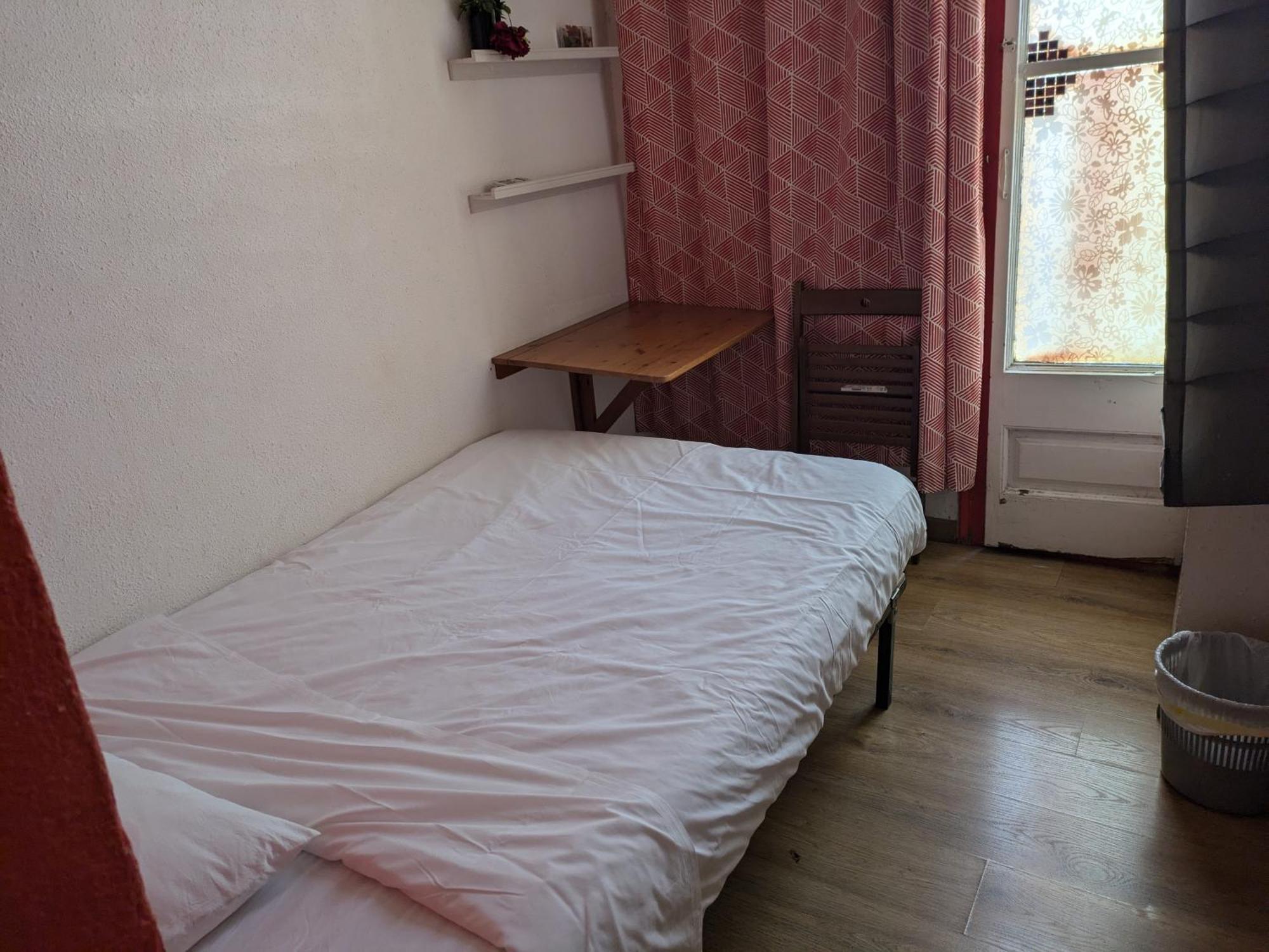 Pension Casa De Barca Барселона Екстериор снимка