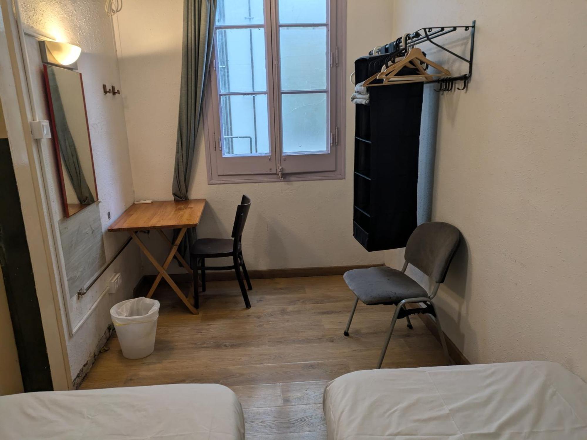 Pension Casa De Barca Барселона Екстериор снимка