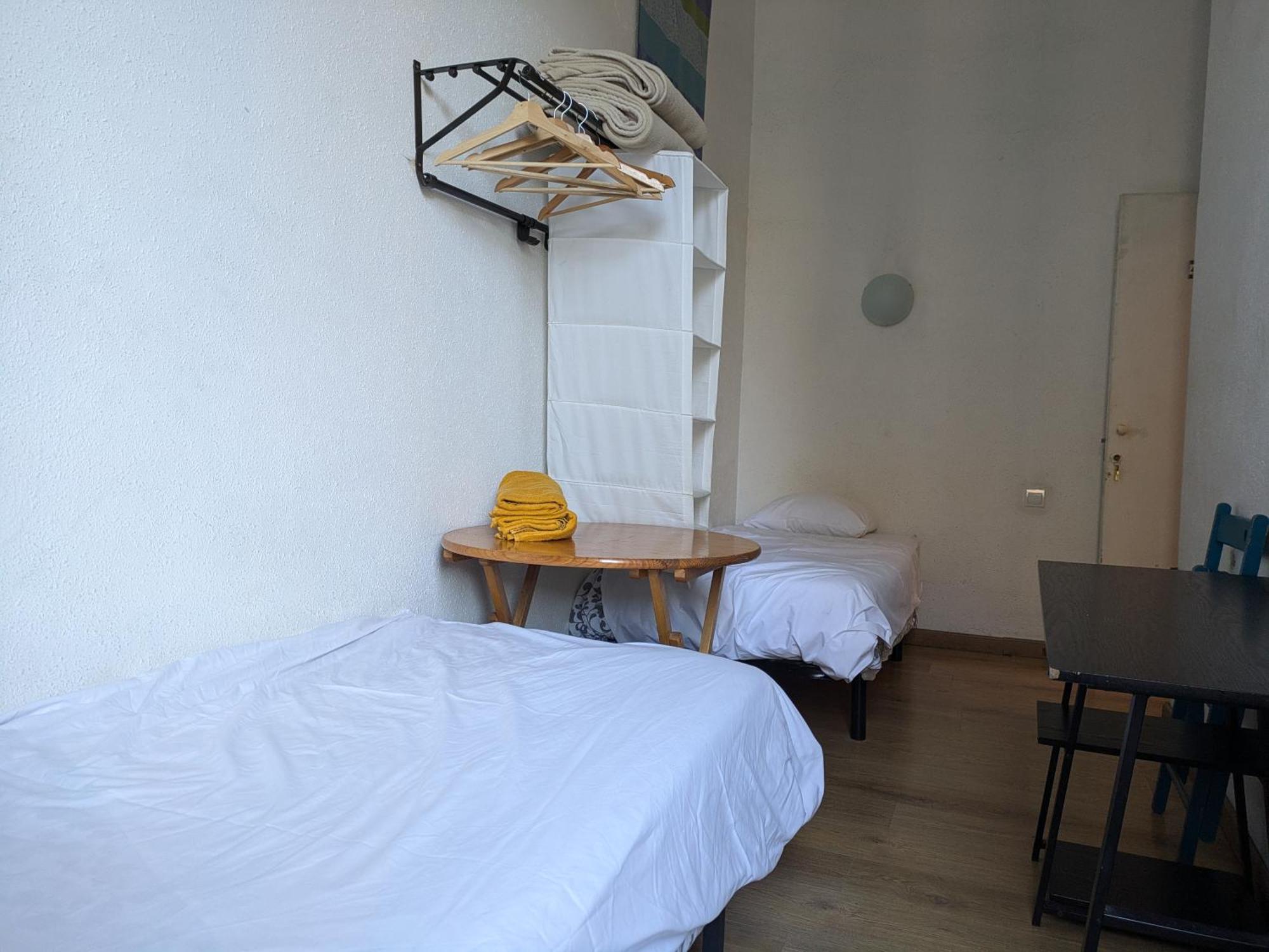 Pension Casa De Barca Барселона Екстериор снимка