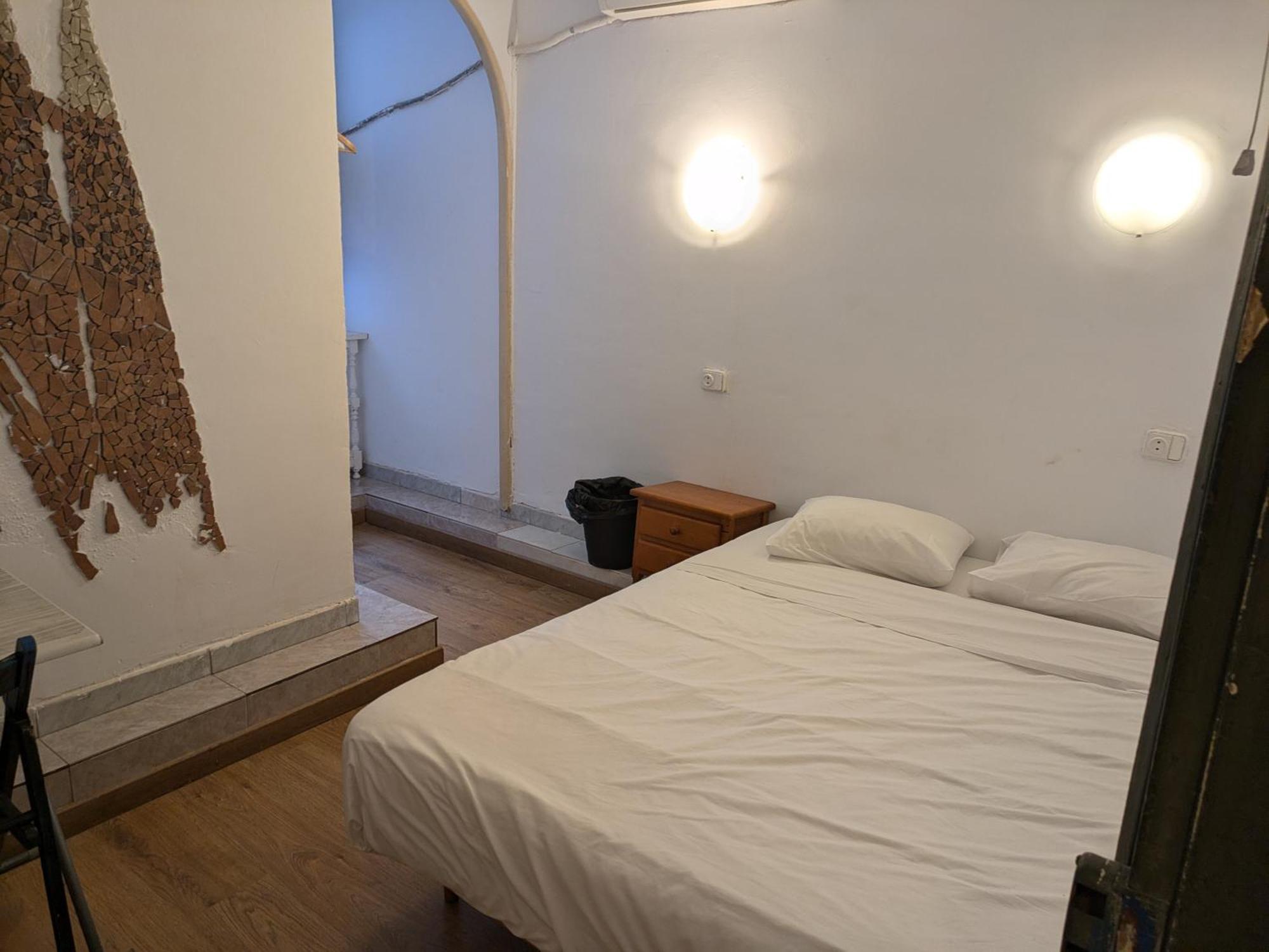 Pension Casa De Barca Барселона Екстериор снимка