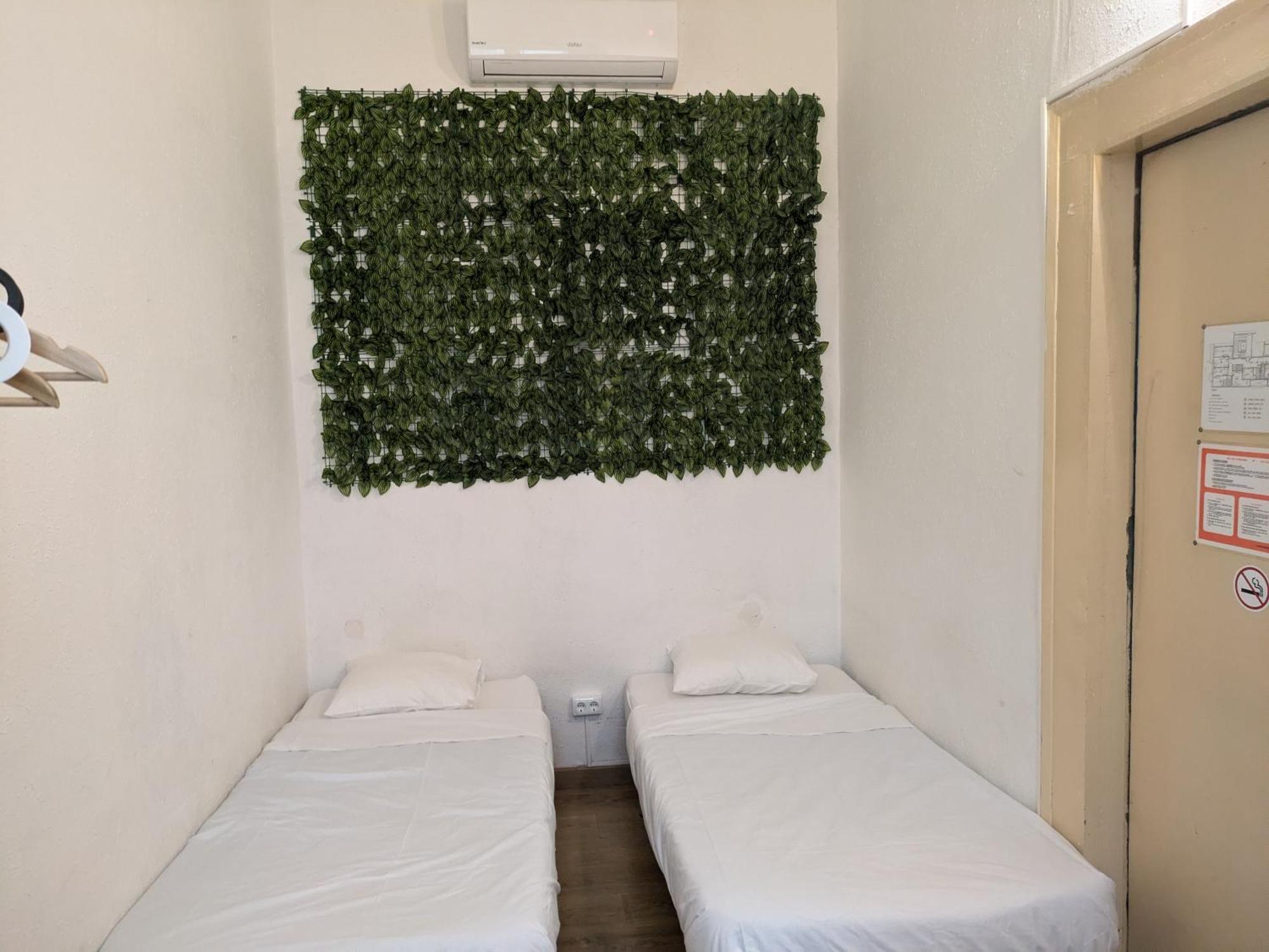 Pension Casa De Barca Барселона Екстериор снимка